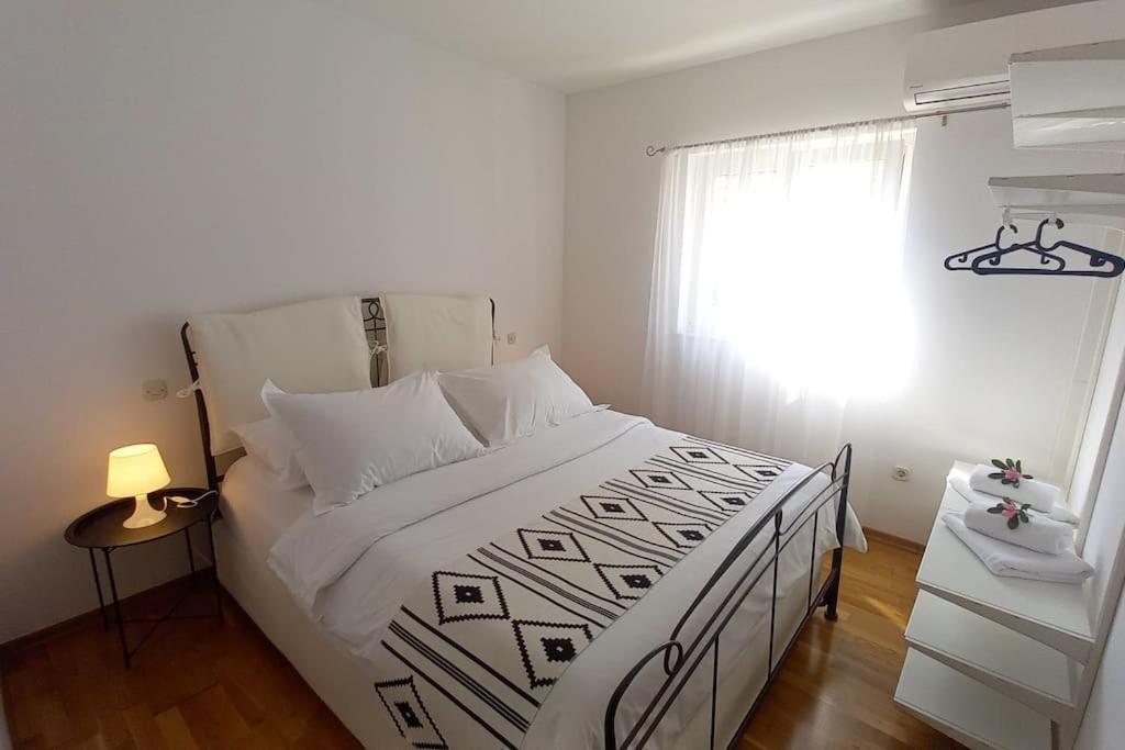 Apartment Rosa Mirca *